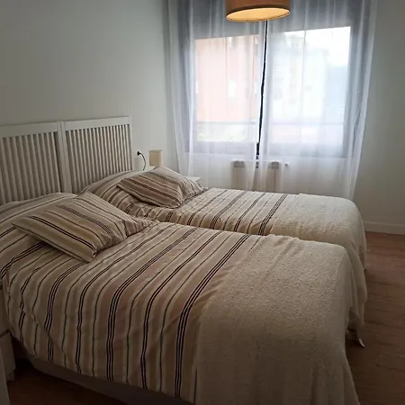 Sueve, Apartamento Con Piscina En לאנס